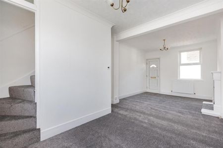 2 bedroom terraced house to rent - Photo 2