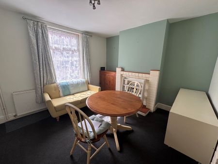 OliveStreet, DERBY - Photo 4