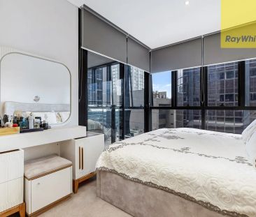 FURNISHED TWO BEDROOM PLUS STUDY - LUXURIOUS 5-STAR LIVING IN THE H... - Photo 4