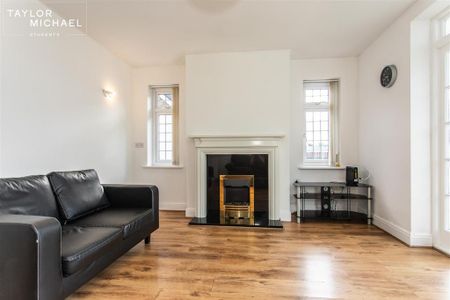 4 bedroom detached bungalow to rent - Photo 5