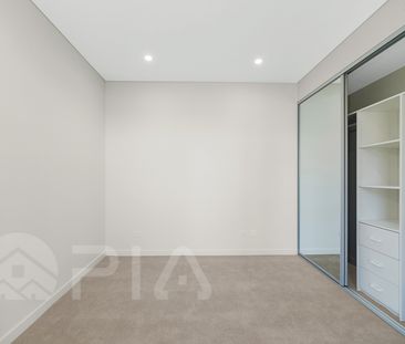 Modern 1 bedroom apartment close to amenities for lease - Photo 1