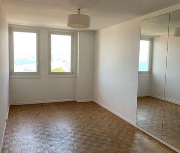 Appartement 3 pièces 63m2 MARSEILLE 7EME 1 098 euros - Photo 3