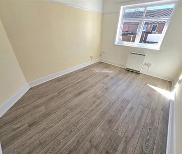 2 bedroom terraced bungalow to rent - Photo 4