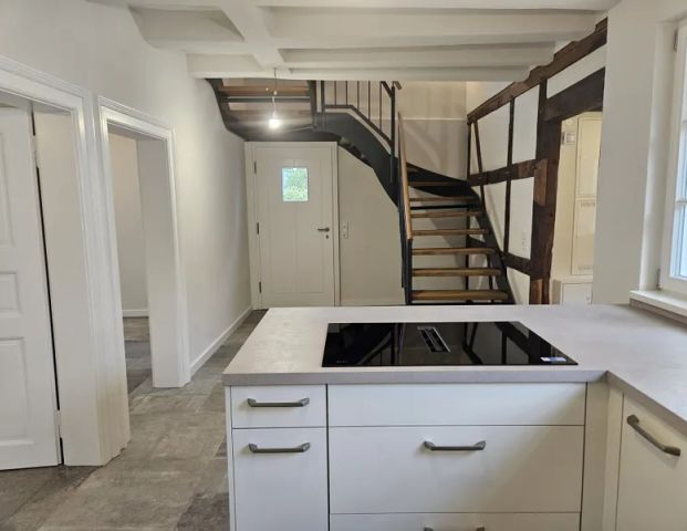 Zeitlos schön: Fachwerkhaus mit moderner Ausstattung auf höchstem Niveau - Foto 1