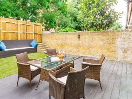 Lovely Garden Flat at Battersea - Photo 2