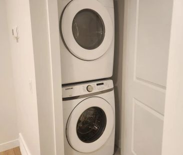 Alwood Point — 1 Bed 1 Bath Lower Unit - Photo 1