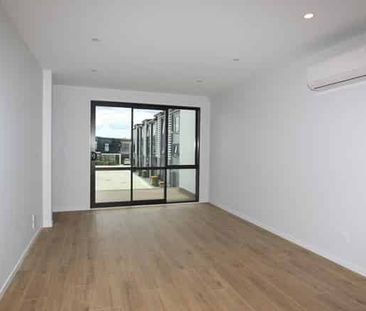 Beautiful & Modern Home - Photo 4