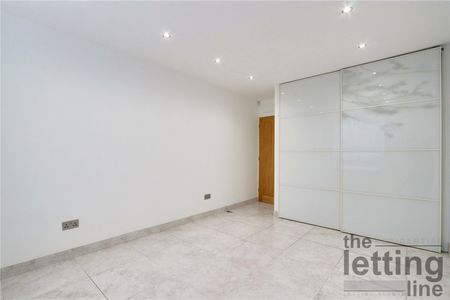 Uvedale Road, Enfield, Middlesex, EN2 6HG - Photo 3
