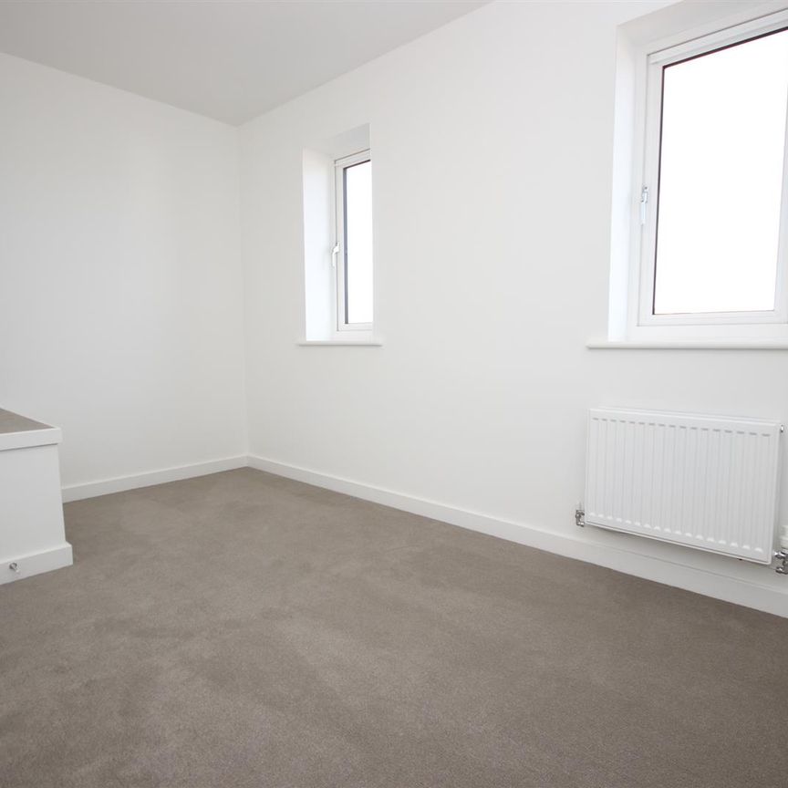 2 bed End of Terrace House for let - Photo 1