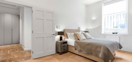 4 bedroom flat to rent - Photo 3