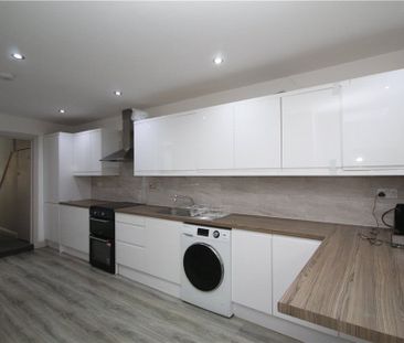 Whitehorse Lane, London, SE25 6UX - Photo 6