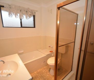 SPACIOUS 2 BEDROOM APARTMENT! - Photo 5