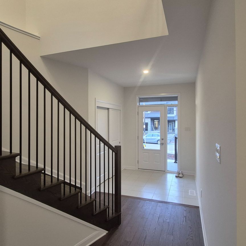 For Lease - 139 INVENTION Boulevard, Kanata, Ontario - Photo 1