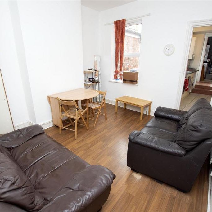 4 bedroom house to rent - Photo 1