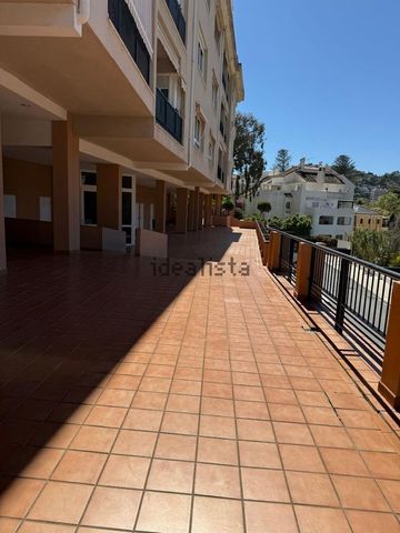 Alquiler de piso en Paseo de Miramar - Photo 2