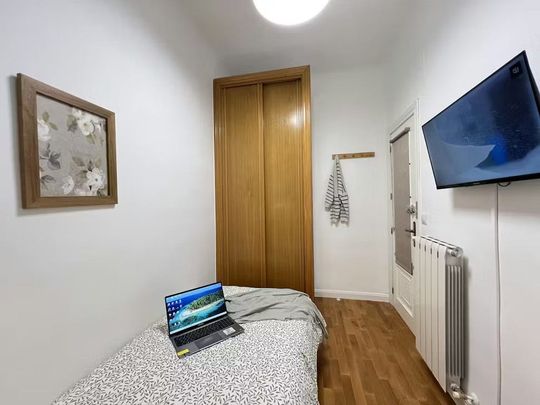 Calle de la Abada, Madrid, Community of Madrid 28013 - Photo 1