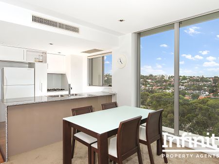 Premium City Living with Sensational Views - Photo 2