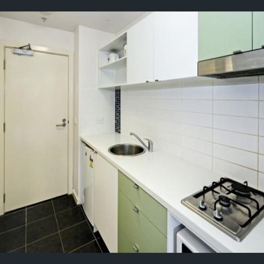 Student Studio - Photo 1