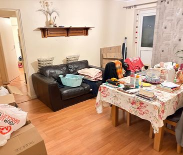 3 Bed Bungalow, Off Twyford Abbey Road Area, NW10 - Photo 1