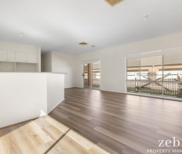 Spacious & Light-Filled Living in the Heart of Taylors Hill - Photo 1
