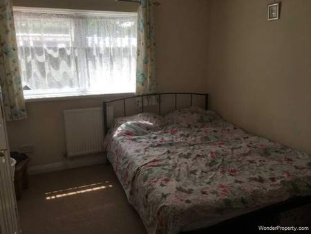 2 bedroom property to rent in Barking - Photo 4