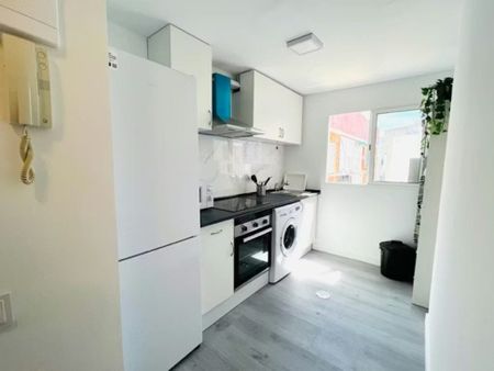 Calle León, Getafe, Community of Madrid 28903 - Photo 2