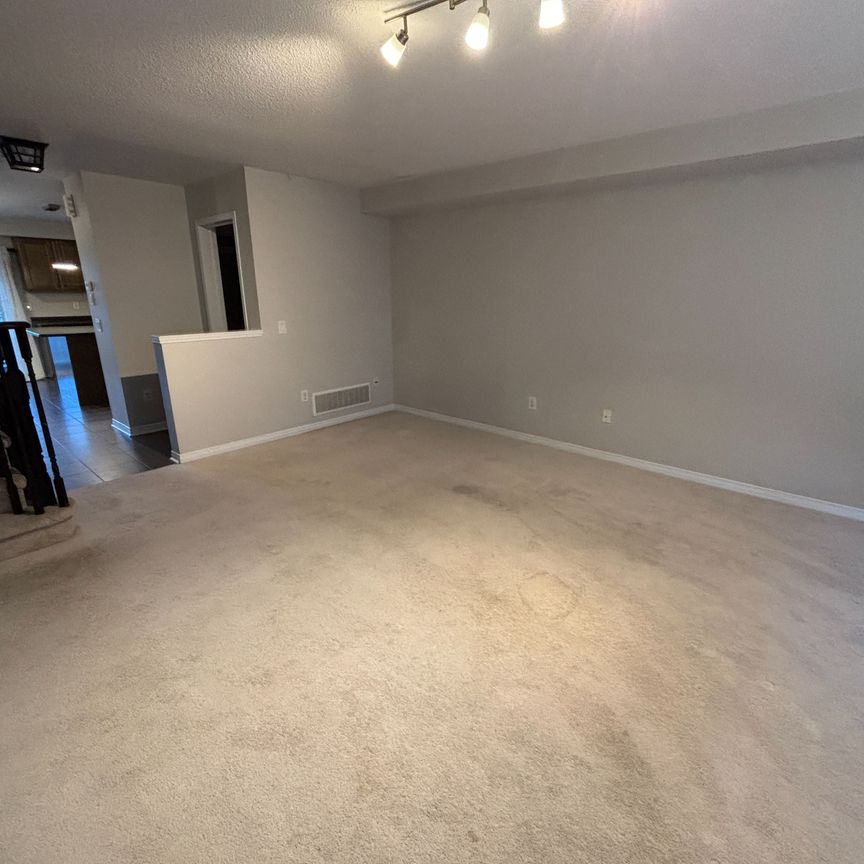 For Lease - 102 Harbourside Drive, Whitby, Ontario - Photo 1