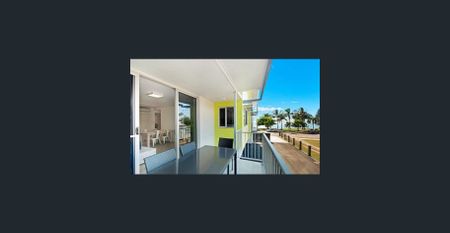 Beachside 2-Bedroom Apartment with Secure Parking, Balcony & Airconditioning - Photo 5