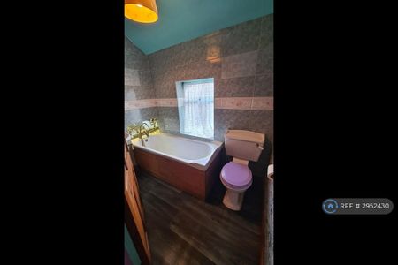 3 bedroom terraced house to rent - Photo 5