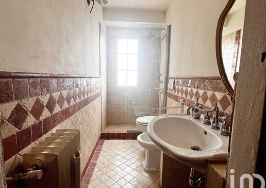 Via San Martino Altoreggi, Figline e Incisa Valdarno, Tuscany 50063