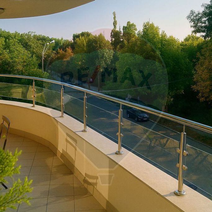 De Închiriat – Apartament exclusivist 5 camere, 235 mp... - Fotografie 1