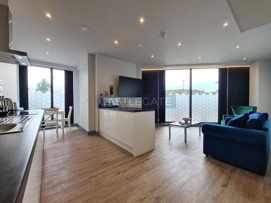 1 bedroom in a flat share to rent - Photo 1