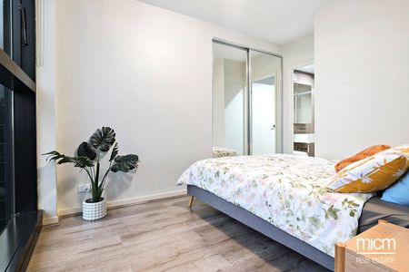 3103/568 Collins Street - Photo 4