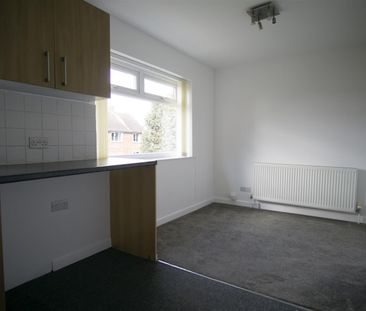 2 Bed Flat to Let on Spinney Brow,Preston - Photo 5