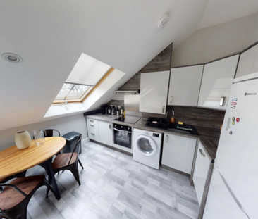66a Flat 4 Victoria Road, Leeds, LS6 1DL - Photo 4 | Rentumo