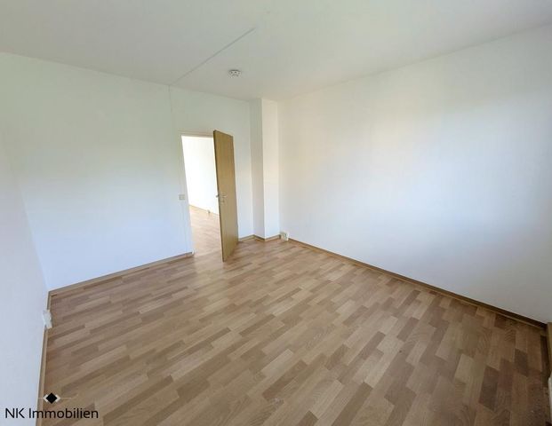 ++ helle 4-Raum-Wohnung mit Balkon & Tageslichtbad - ruhig wohnen in Limbach-Oberfrohna ++ - Photo 1