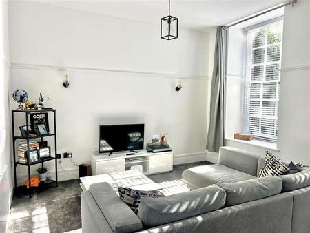 Knowle Avenue, Knowle, Fareham, PO17 - Photo 4