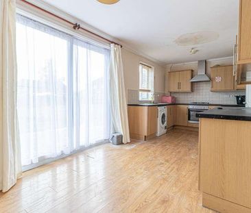 Cottesloe Road, Aylesbury, Buckinghamshire, HP21 - Photo 3