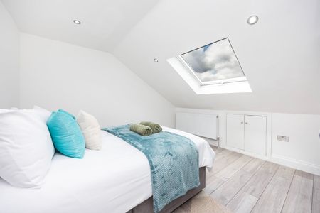 3 Bed Flat, Devonport Road, W12 - Photo 5