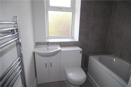 2 bedroom terraced house to rent - Photo 5