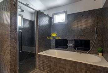 Long term rental, Luxury house with 5 bedrooms in Los Balcones - Los Altos del Edén, Torrevieja Alicante.