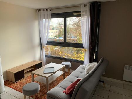 Location Appartement 3 pièces 67m² BORDEAUX 33000 - Photo 2