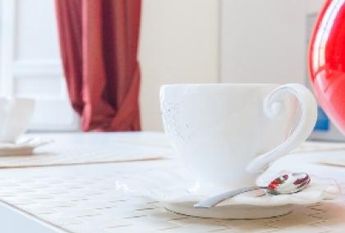 Center-Historic Jewish Quarter: Elegant apartment situated in beautiful Palazzo Nobiliare. Entrance, spacious living with original wood frescoed ceilings, large modern dining and kitchen, 4 bedrooms, 4 Baths, small terrace. #1527