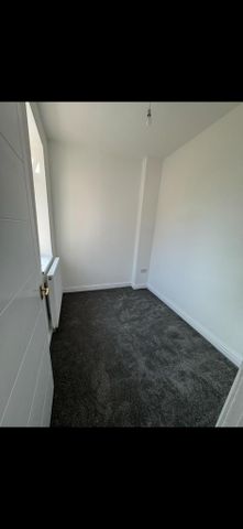 4 bedroom terraced house to rent - Photo 3