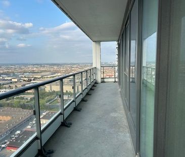 For Lease - 898 Portage Master Bedrm Parkway Unit# 4002, Vaughan, O... - Photo 5