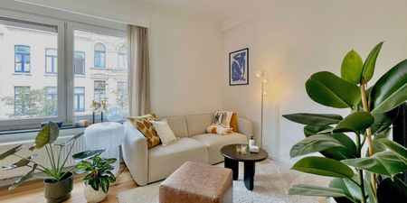 Appartement te huur in Antwerpen voor € 970 met 1 slaapkamer - Photo 3