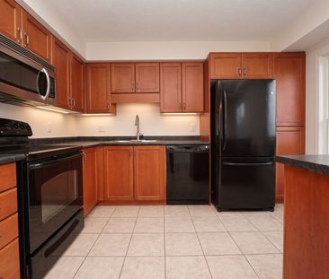 For Lease - 250 Parkvale Drive, Kitchener, Ontario - Photo 4