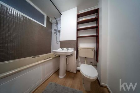 2 bedroom flat to rent - Photo 5