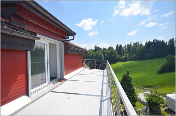 Modern attic maisonette with fantastic views! - Photo 1