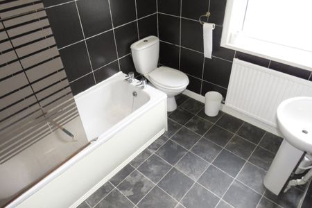 Wakefield Road - Photo 3
